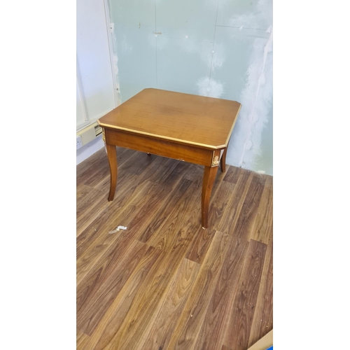 922 - Good Quality Mahogany Coffee Table