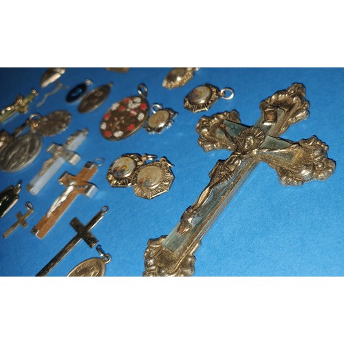 46 - A good selection of interesting vintage religious items including Sterling Silver pieces, Crucifix e... 