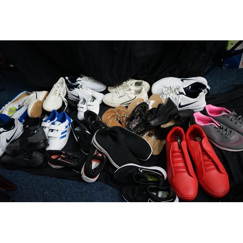 1001 - Large Joblot of Brand New Shoes, Trainers etc Incl. Nike and Adidas