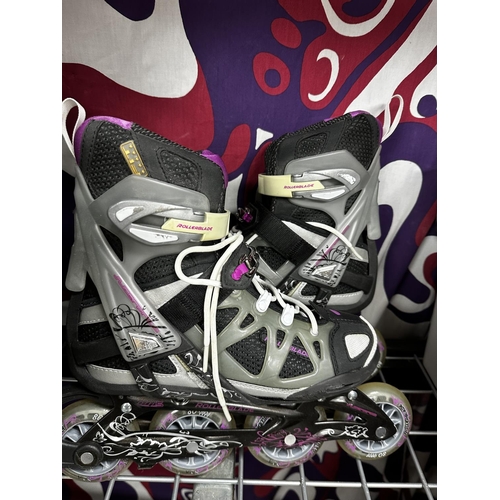 998 - Pair of St Tropee 8.5 Rollerblades