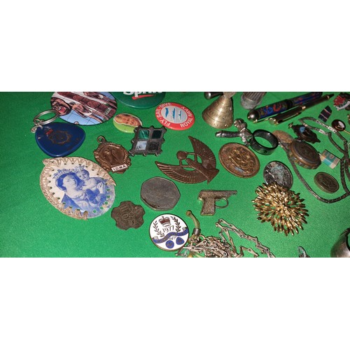 7 - Mixed good lot of interesting small items from house clearance Inc Jewellery, Coins, Badges etc - Un... 