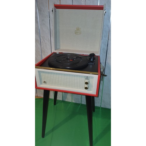 33 - Retro GPO Record Player