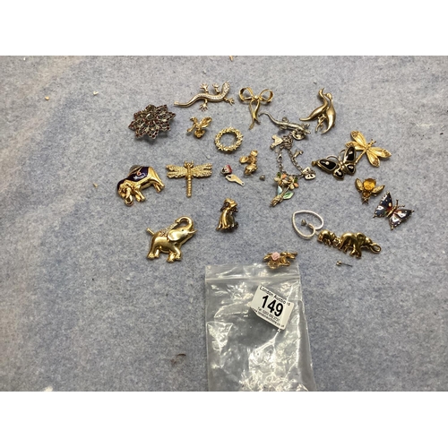 149 - Lot of Charms, Brooches and other Jewellery