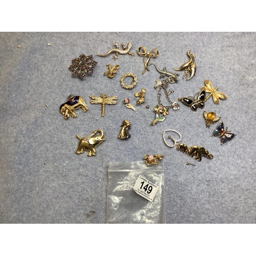 149 - Lot of Charms, Brooches and other Jewellery