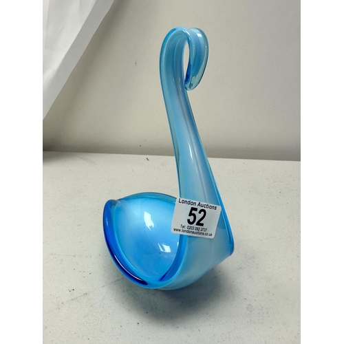 52 - Good Quality Art Glass Swan