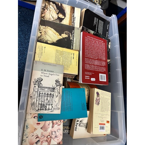 501 - Crate Containing a Large Quantity of Vintage Penguin Books etc