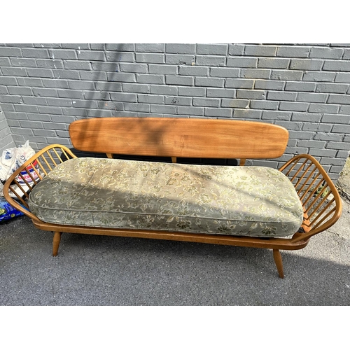 36 - 1960s Ercol Blonde Day Bed