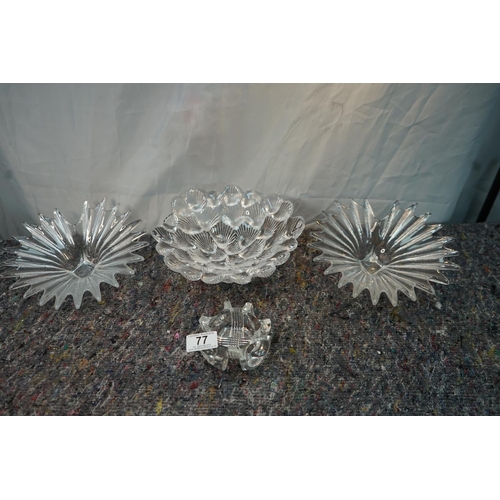 77 - Pair of Vintage Dartington Glass Dishes by Anita Harris plus two other good quality pieces