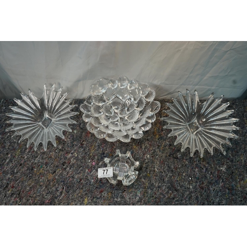 77 - Pair of Vintage Dartington Glass Dishes by Anita Harris plus two other good quality pieces