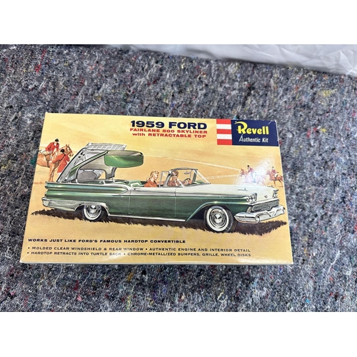 525 - Revell 1959 Ford Fairlane 500 Skyliner Modelling Kit Special Edition (unused)