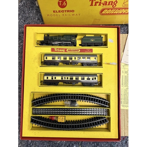 583 - Mint and Boxed Vintage Tri-ang Train Set