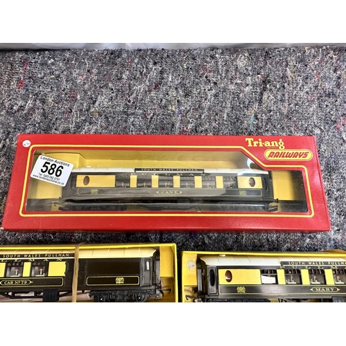 586 - Triang Railways South Wales Pullman Set (Boxed)