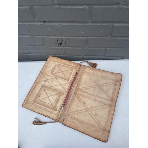 666 - Vintage Leather Hide Folio