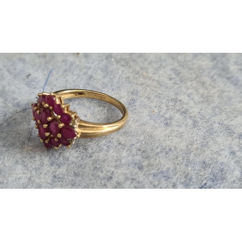 31 - 9ct Gold & Ruby Ring 3.2g Size N