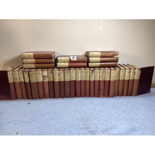 815 - The Waverley Novels-A Collection of 33 Volumes 1879