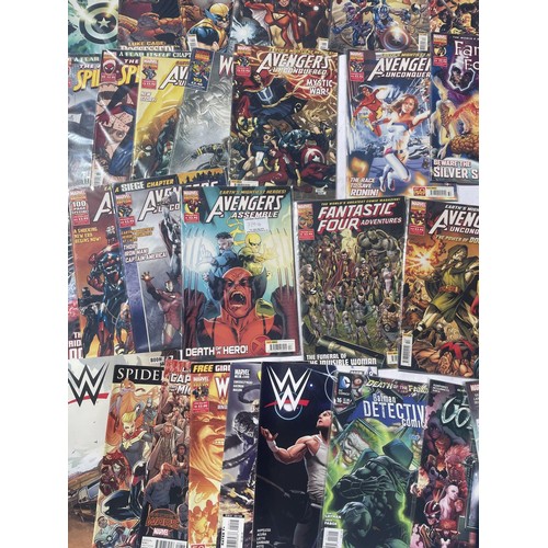 183 - Huge Mixed Lot of Comics to Include Marvel, Avengers, Spiderman, Batman etc