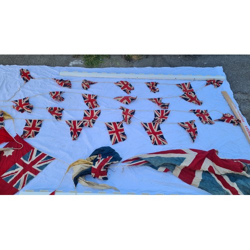 445 - Good Lot of Vintage Bunting