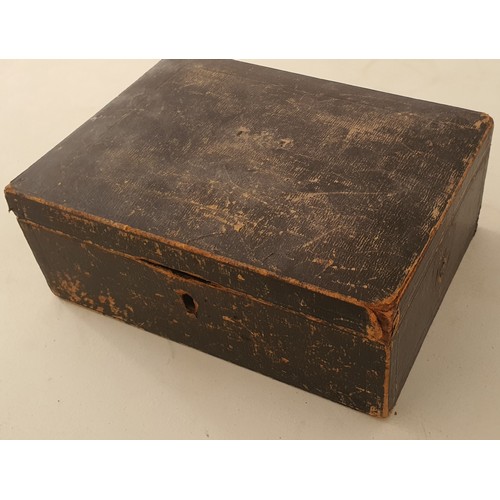 21 - Vintage box containing a large quantity of old coins