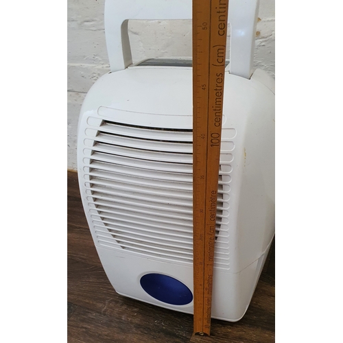 44 - Dehumidifier