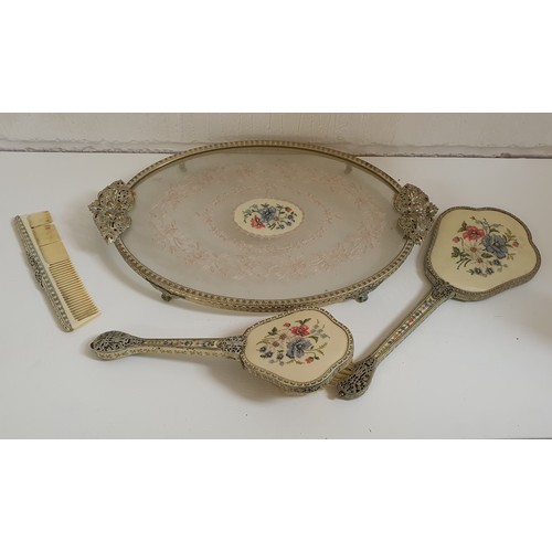 57 - Vintage dressing table brush set