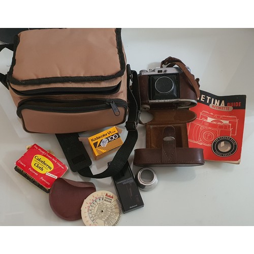 75 - Vintage camera in case with extras