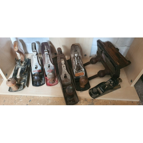 91 - Selection of vintage wood planes etc.