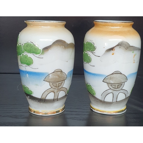 103 - 2x Small Hand Painted Oriental Vases