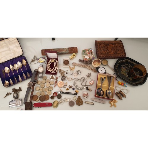 33 - Good selection of unsorted Smalls / Curios from House Clearance Inc coins, jewellery, watches etc.