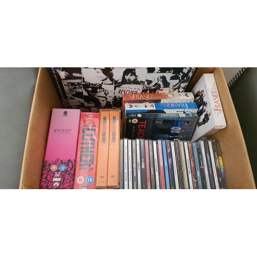 60 - Mixed box of Vinyl Records / CDs / boxsets etc.