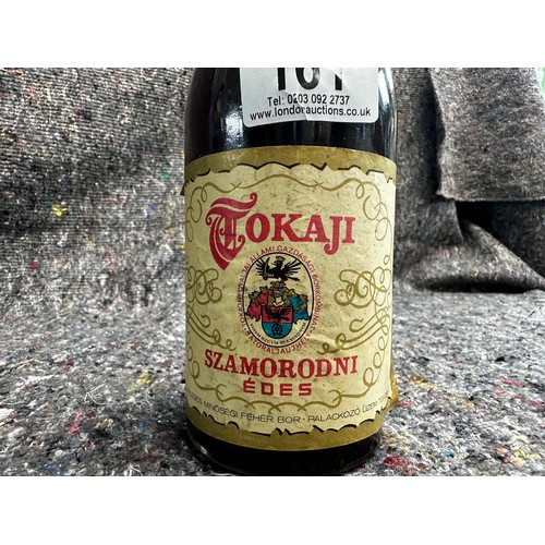 319 - 1979 Tokaji Szamorodni Szaraz