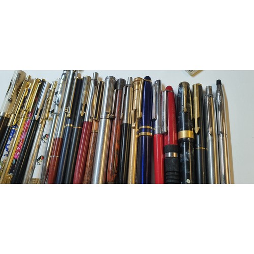 70 - Mixed lot of vintage Pen's etc including Parker, Conway Stewart, Sheaffer etc.