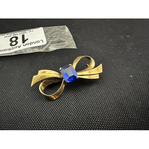 18 - 9ct Gold and Cobalt Spinel Bow Brooch (4g)