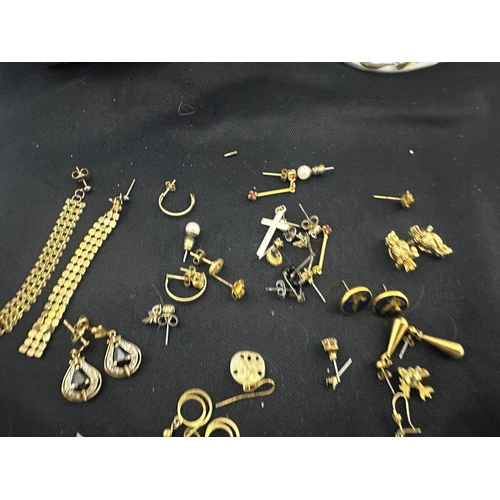 22 - Box of Various Earrings including Gold Examples