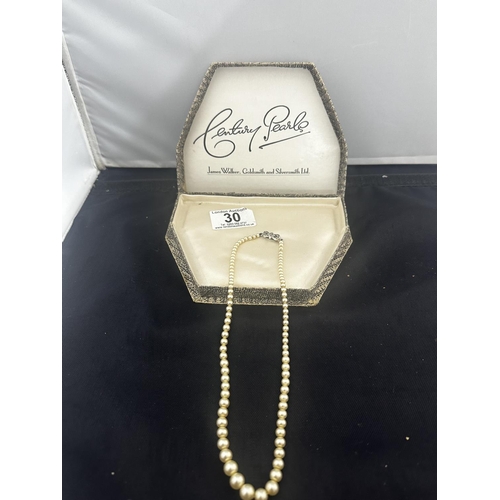 30 - Vintage Faux Pearl Necklace