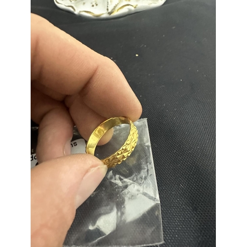 34 - 22ct Gold Wedding Band (4.66g)