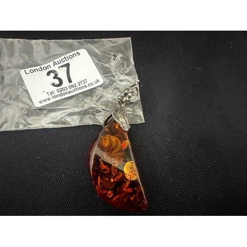 37 - Amber Pendant