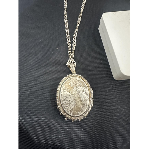 49 - Hallmarked Silver Locket and Chain (33g)