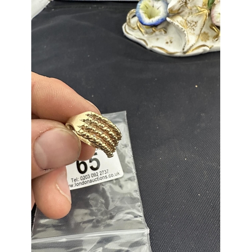 65 - 9ct Gold Keeper Ring 4.65g