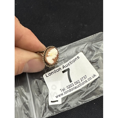 7 - 9ct Rose Gold Cameo Ring (3.5g)