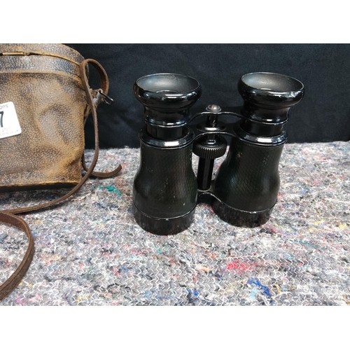 177 - Early 20th Century British Military Regulation Binoculars dated 1906 in Original Leather Case