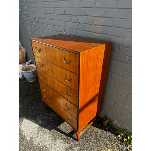 550 - Mid Century Chest of Drawers