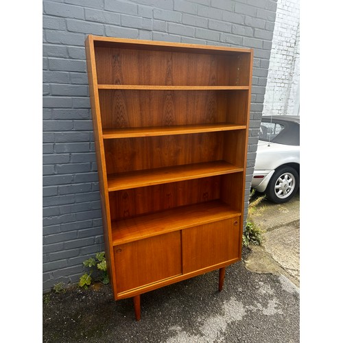 514 - Bordum Og Nielsen: A Mid Century Teak Book Shelf