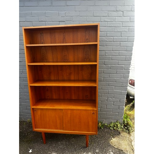 514 - Bordum Og Nielsen: A Mid Century Teak Book Shelf