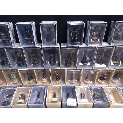 271 - Box of Eaglemoss Lord of the Rings Lead Chess Pieces