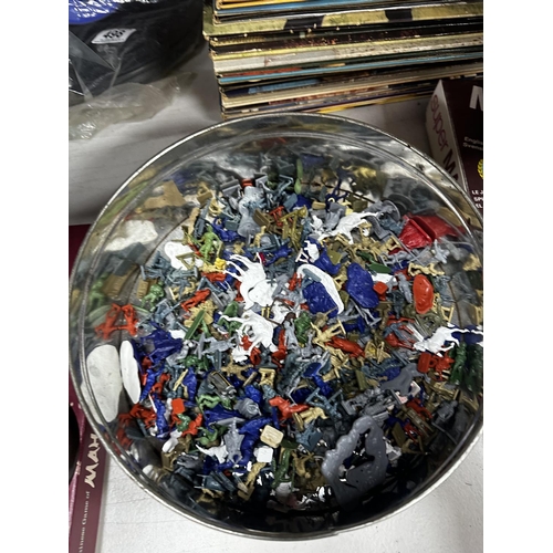 495 - Assorted Plastic Tanks and Toy Soldiers