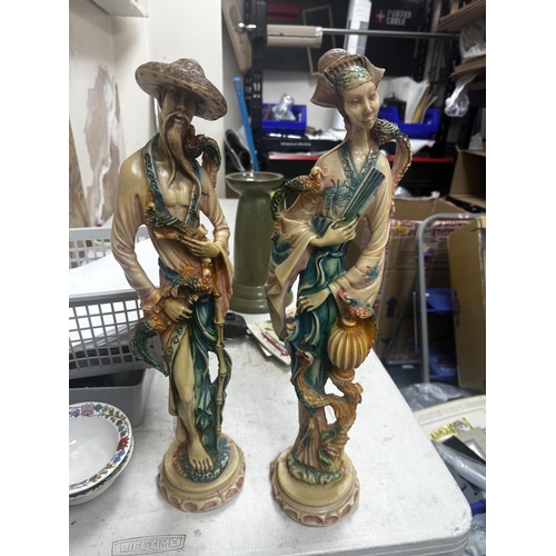 643 - Pair of Vintage Figurines