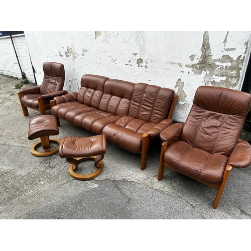 628 - Ekornes Montana Vintage Stressless Three Piece Leather Suite with Foot Stool