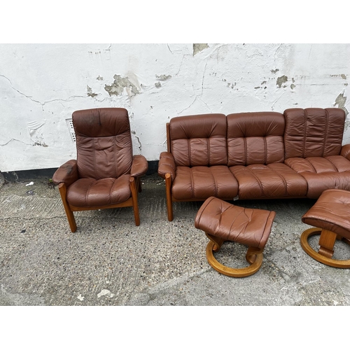 628 - Ekornes Montana Vintage Stressless Three Piece Leather Suite with Foot Stool