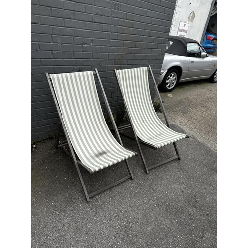 634 - Pair of Vintage Deck Chairs