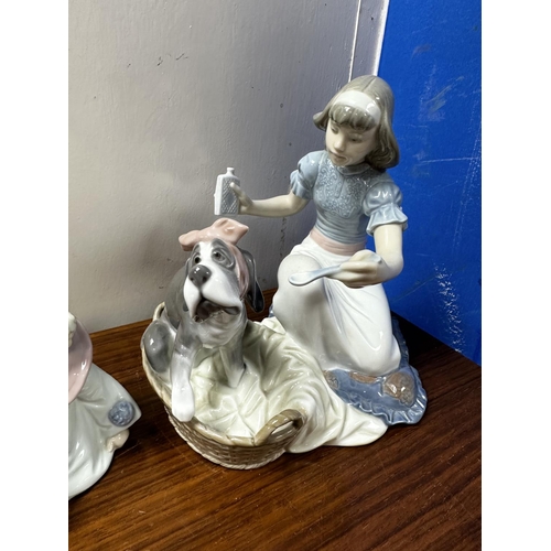 676 - Group of 3 Lladro Figurines